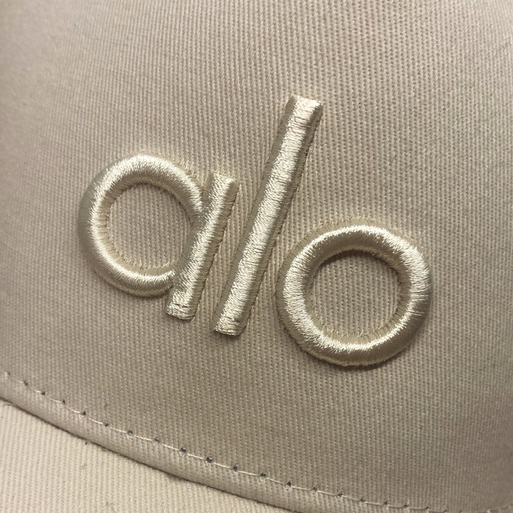 🤍NWT ALO Yoga District Trucker Hat - Picture 6 of 7
